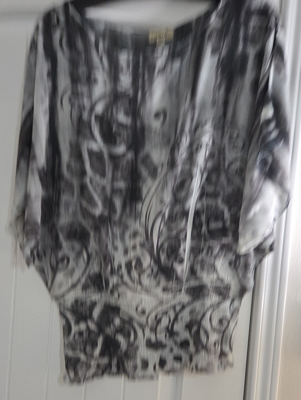 ONE WORLD Black and White Printed Blouse